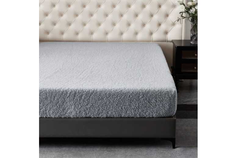 Luxury Teddy Fleece Fitted Bed Sheet – Ultra-Soft, Machine Washable, Winter Warmth, Multiple Colours & Sizes | Wowcher