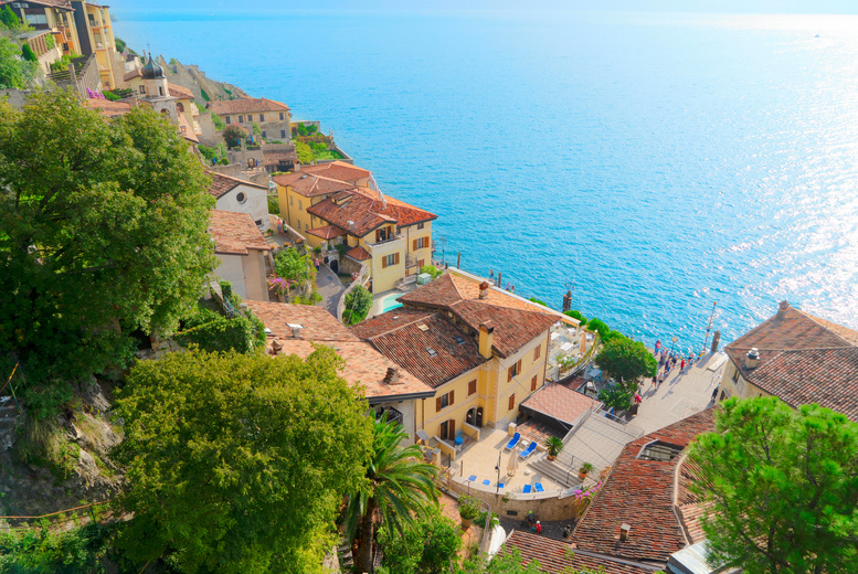 Lake Garda Hotel Stay with Kitesurfing Lesson and Return Flights! | Wowcher Lake Garda Hotel Stay with Kitesurfing Lesson and Return Flights! | Wowcher