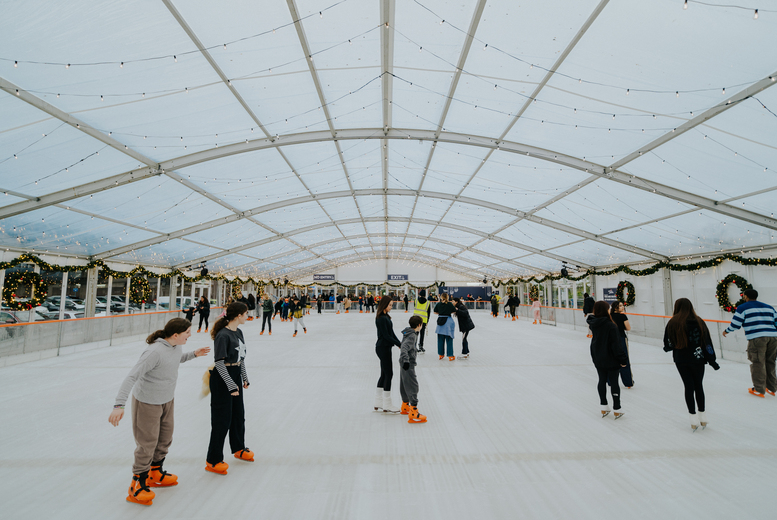 45 Min Ice Skating Session & Skate Hire – Brent Cross – 31st Oct to 14th Dec 2025 | Wowcher
