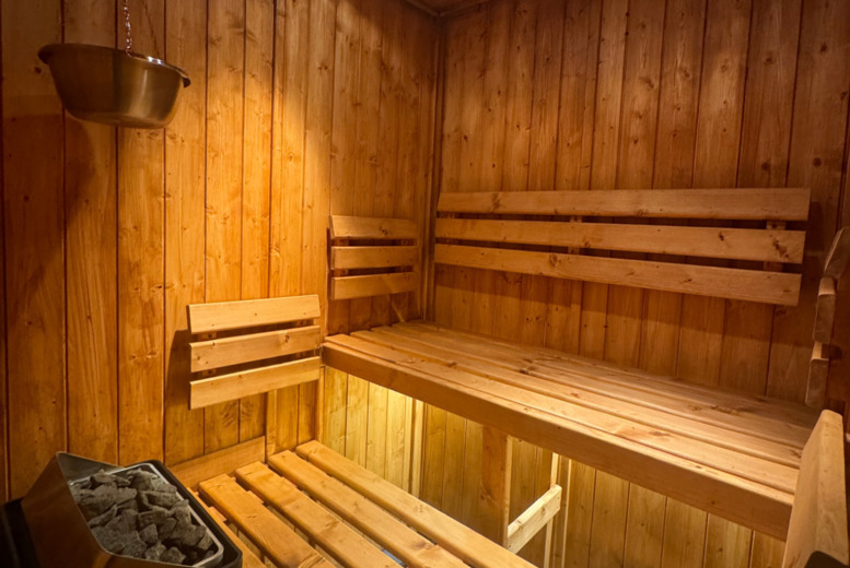 50 Min Sauna & Cold Plunge Session – Up to 2 – Meraki Health, Aberdeen | Wowcher