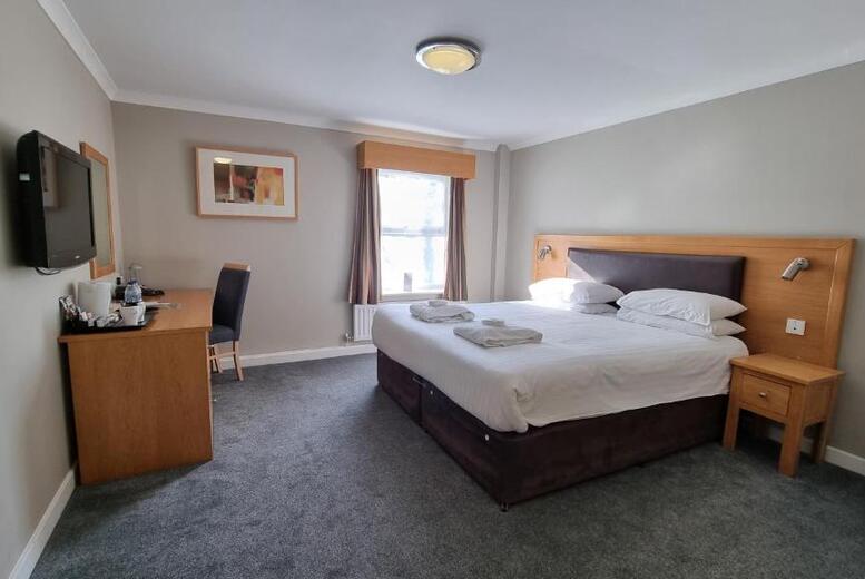 Yorkshire Two-Night Hotel Stay: Breakfast, Cream Tea & Bird of Prey Centre Tickets | Wowcher Yorkshire Two-Night Hotel Stay: Breakfast, Cream Tea & Bird of Prey Centre Tickets | Wowcher