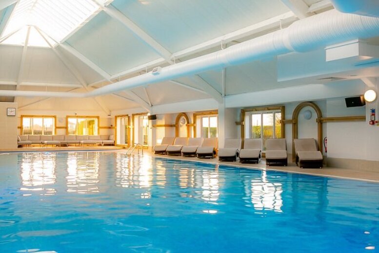 4* Park Royal Hotel Stay, Dinner, Breakfast & Health Club Access For 2 – Spa Treatment Upgrade Available! | Wowcher 4* Park Royal Hotel Stay, Dinner, Breakfast & Health Club Access For 2 – Spa Treatment Upgrade Available! | Wowcher