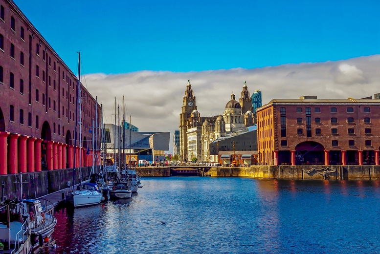Unique Liverpool Hotel Stay for 2 to 8 Guests with Dining Options | Wowcher