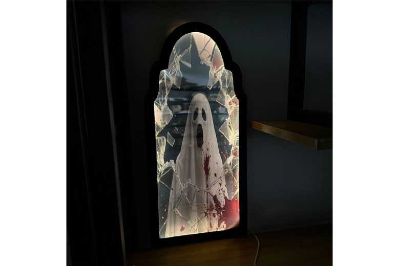 Ghost Hologram Decorative Mirror – Cracked Glass Wall Art for Halloween, Holographic Effect, 39.8 x 18.3cm | Wowcher