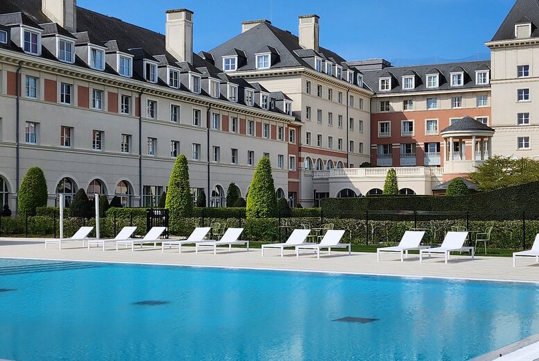 Magical 4* Hotel Dream Castle: Disneyland Paris Holiday with Flights & Breakfast – Optional Park Ticket | Wowcher Magical 4* Hotel Dream Castle: Disneyland Paris Holiday with Flights & Breakfast – Optional Park Ticket | Wowcher