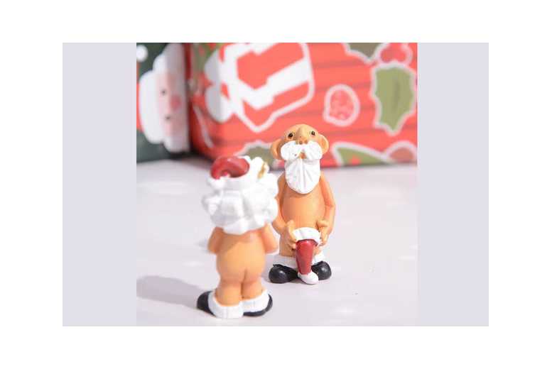 2Pcs 8cm Resin Santa Claus Hanging Baubles – Traditional Festive Christmas Tree Ornaments | Wowcher