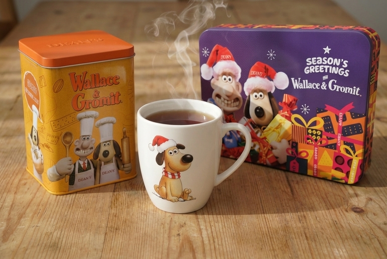 Dean's Wallace & Gromit Shortbread Hamper - Cracking Shortbread Rounds & Assortment Tin | Wowcher