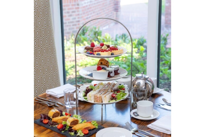 Luxury Spa Day: 50-Minute Treatment, Afternoon Tea, Glass of Prosecco, 3 hour Spa Access & £10 Voucher | Wowcher