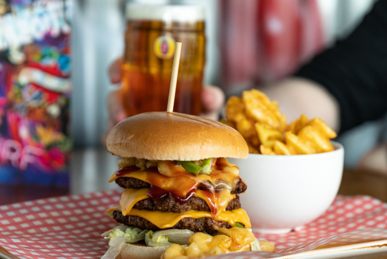 Enjoy Burgers, Fries & Drinks for Two at Walkabout - 11 UK Venues Including Manchester and Birmingham | Wowcher