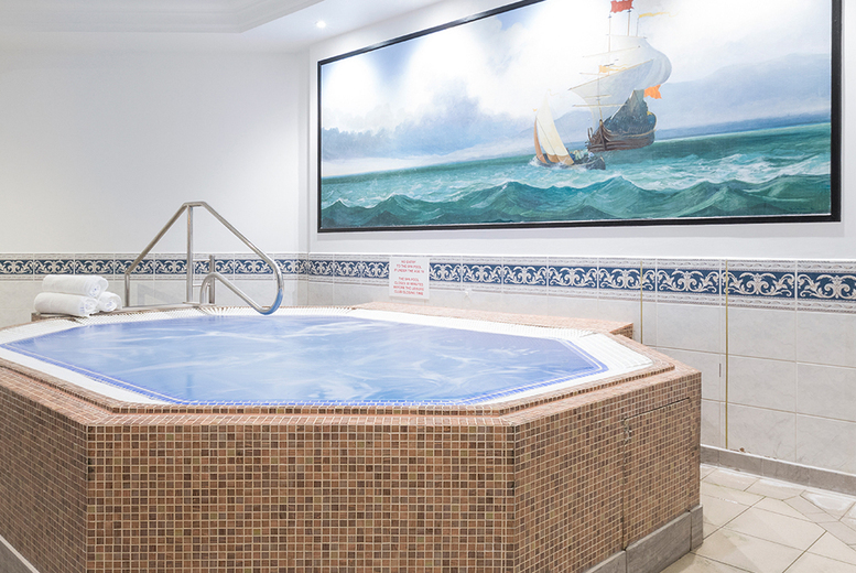 Mums-to-Be Pregnancy Spa Day with Massage, Spa Access, Soft Drink, Vouchers & Goodie Bag at 4* Rena Spa Southampton | Wowcher