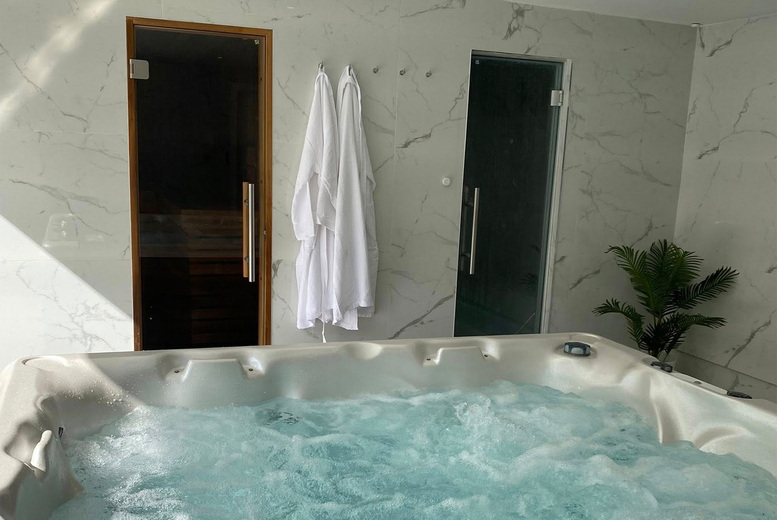 Spa Access with Cream Tea, Bubbly & Choice of 30 or 60-Min Massage at The Anchorage Hotel & Spa, Torquay | Wowcher