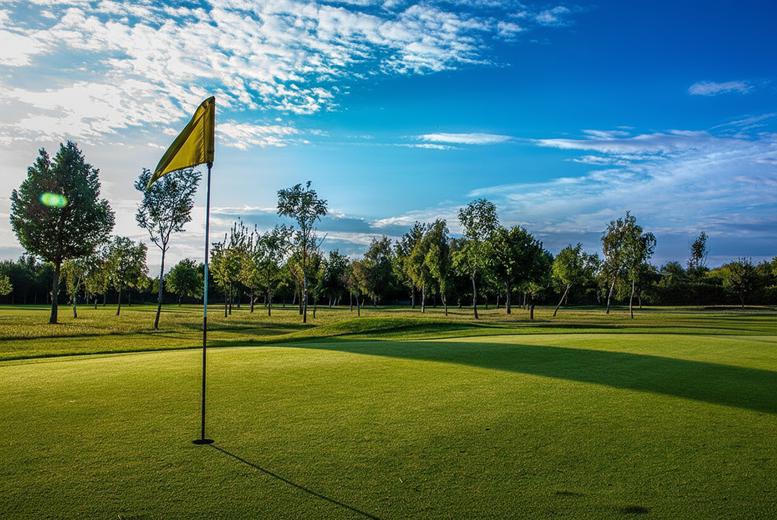 18 Holes of Golf with Breakfast & Hot Drink at Trent Lock Golf & Country Club | Wowcher