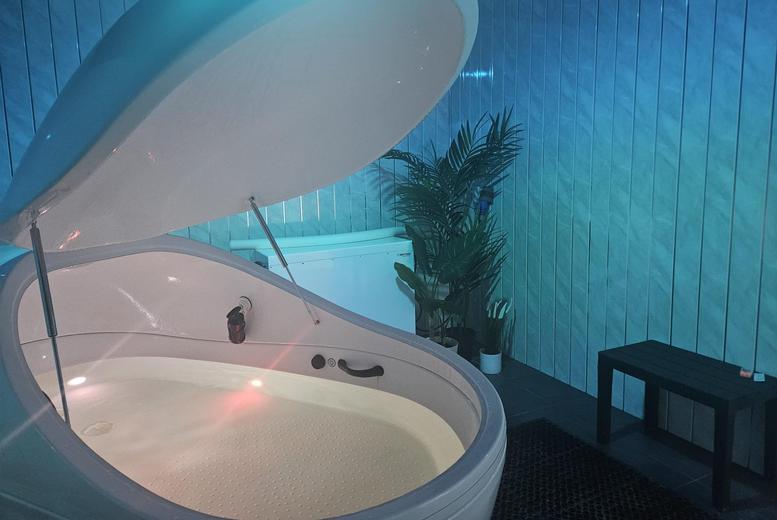 Float Space Palm Springs Spa: £25 For £50 Spend Voucher | Wowcher