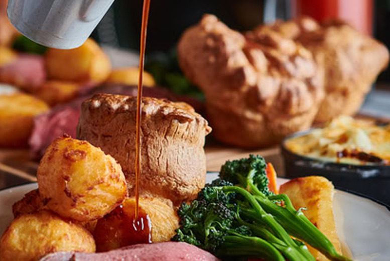 2-Course Sunday Lunch for Two at Trent Lock Golf & Country Club | Wowcher