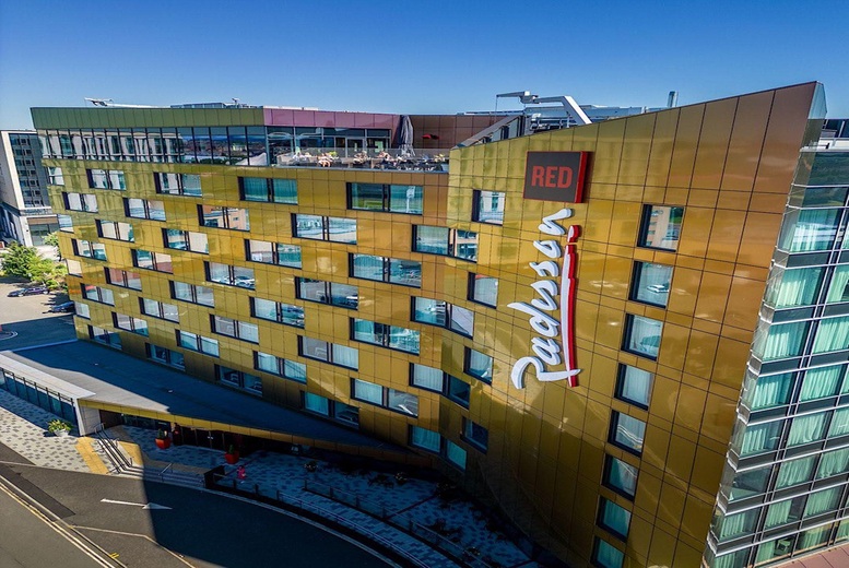 Pizza & Gin or Pint Experience for Two at Oui Bar, Glasgow | Wowcher