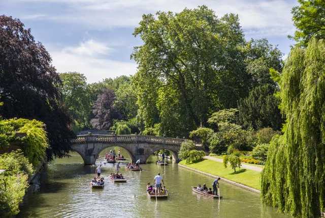 2nt Cambridge Escape with Breakfast for 2 