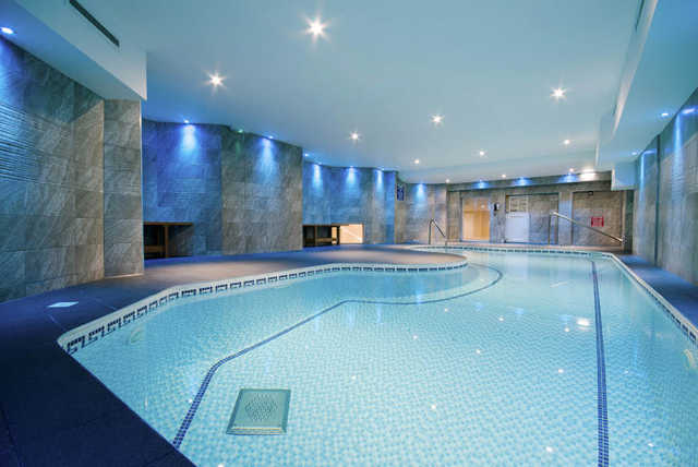 1-2nt Scenic Bournemouth, Breakfast & Spa Access for 2