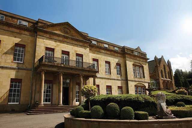 4* Shrigley Hall Spa Stay, Dinner & Bottle of Wine for 2