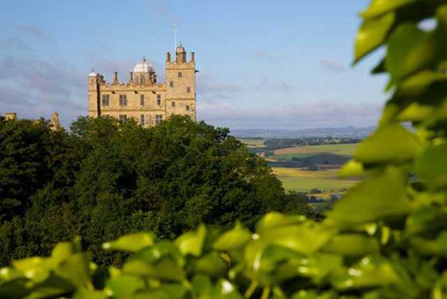 Derbyshire Escape, 3-Course Dinner & Breakfast for 2 