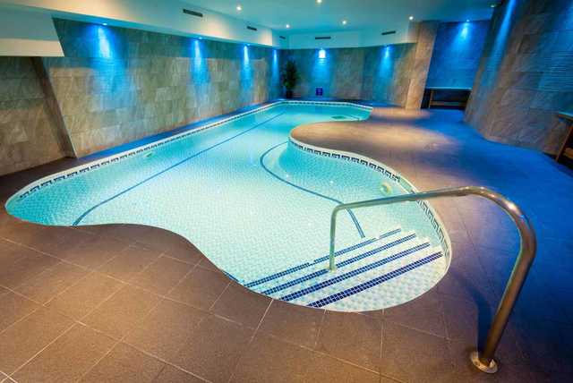 2nt Bournemouth Spa Stay, Breakfast & Late Check Out for 2