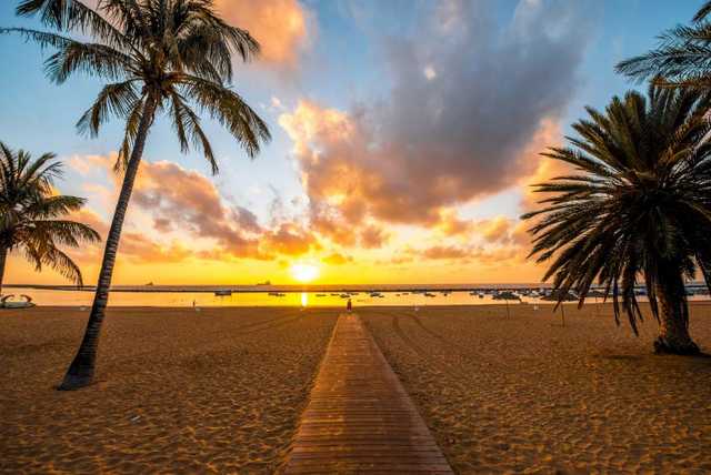 Tenerife Return Flights - Spend Christmas or New Year's in the Sun!