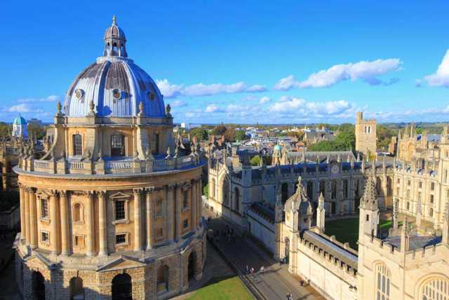 1-3nt Boutique Oxfordshire Stay, Dinner & Breakfast for 2