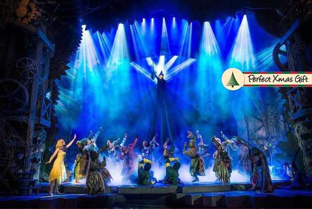 Central London Stay & West End Show For 2 - Wicked, Dreamgirls & More!