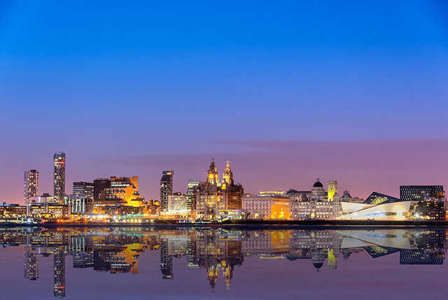 Liverpool City Centre Stay, Breakfast, Wine & Late Check Out for 2