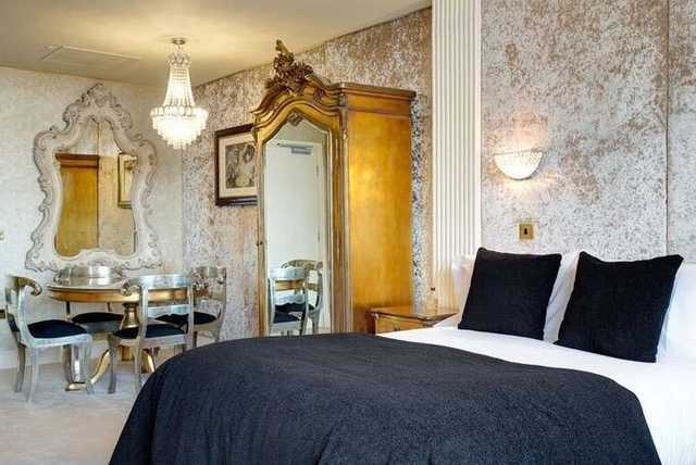 Overnight 4* Liverpool Stay & Breakfast for 2 @ 30 James Street