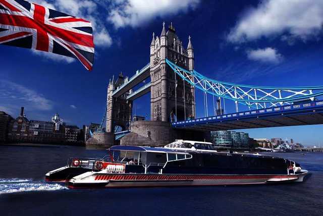 London City Stay, Breakfast & Romantic Thames River Cruise