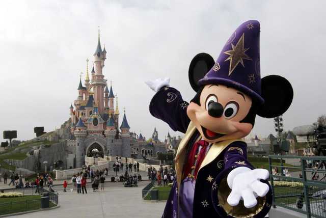 2nt Disneyland Paris stay, Breakfast, Entry Tickets & Flights - Family Option!