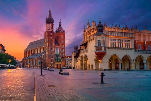 Krakow City Break, Flights & Optional Auschwitz Tour