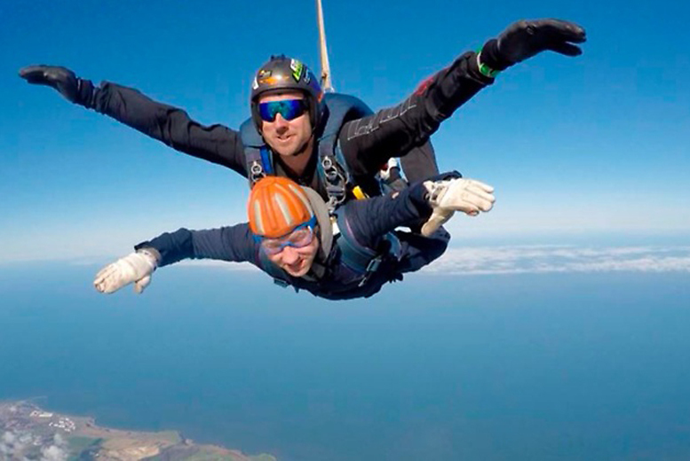Choice of up to 10,000ft or 15,000ft Tandem Skydive