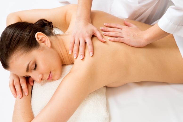 £19 instead of £50 for a one-hour deep tissue or sports massage at Alexander Sports Therapy & Wellness Clinic, Fulham – save 62%