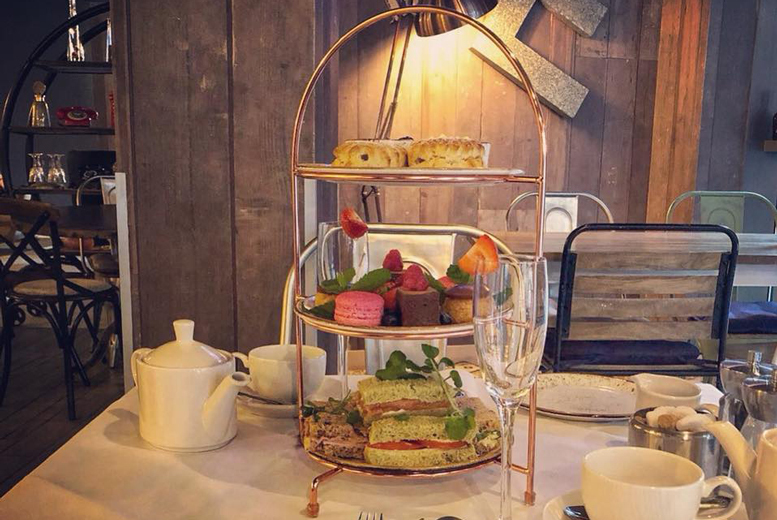 4* Novotel Afternoon Tea & Prosecco for 2 – ‘Bottomless’ Option!