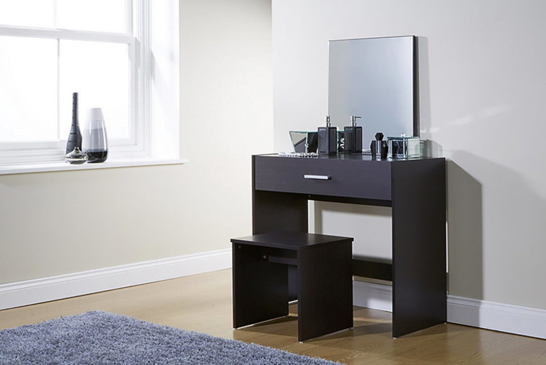 £69 instead of £149 (from Right Deals) for a Julia vanity dressing table with stool and mirror – save 54%