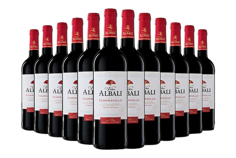 Вино tempranillo испания. Винья Албали Темпранильо. Вино Albali Испания красное. Вино Albali Tempranillo Испания. Винья Албали Каберне Темпранильо.